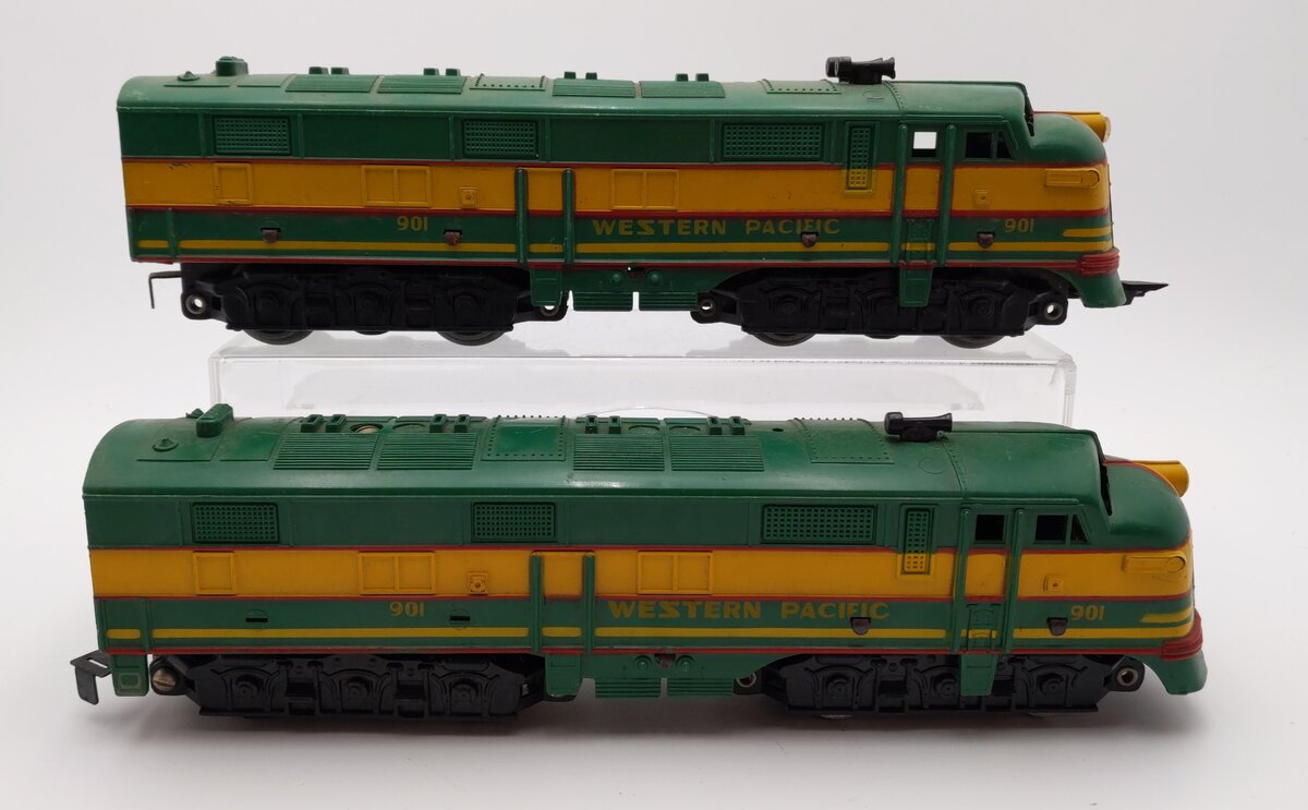 Marx Vintage O Western Pacific EMD E8 AA Powered/Dummy Diesel Locomotives #901 VG