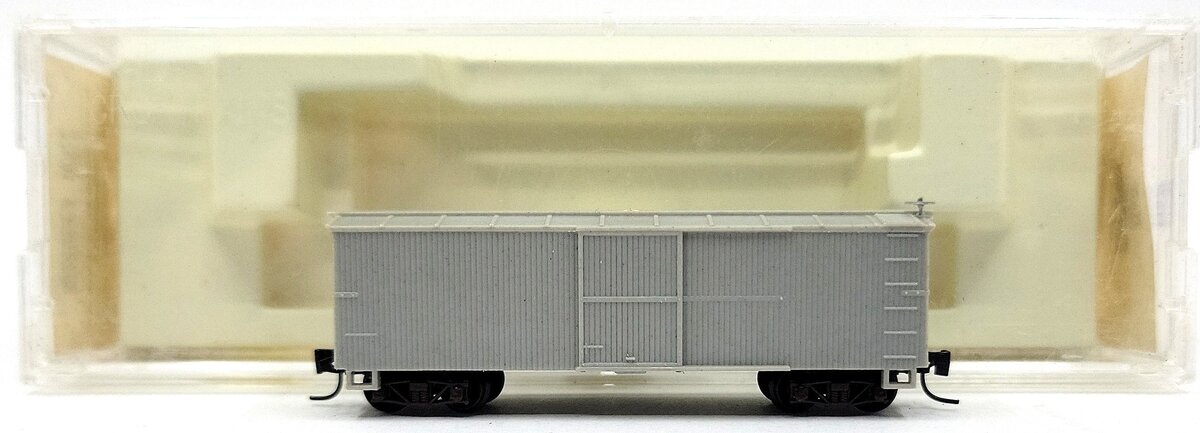 Micro-Trains 15100 Nn3 Undecorated 30' Wood Sheathed Single Door Boxcar LN/Box