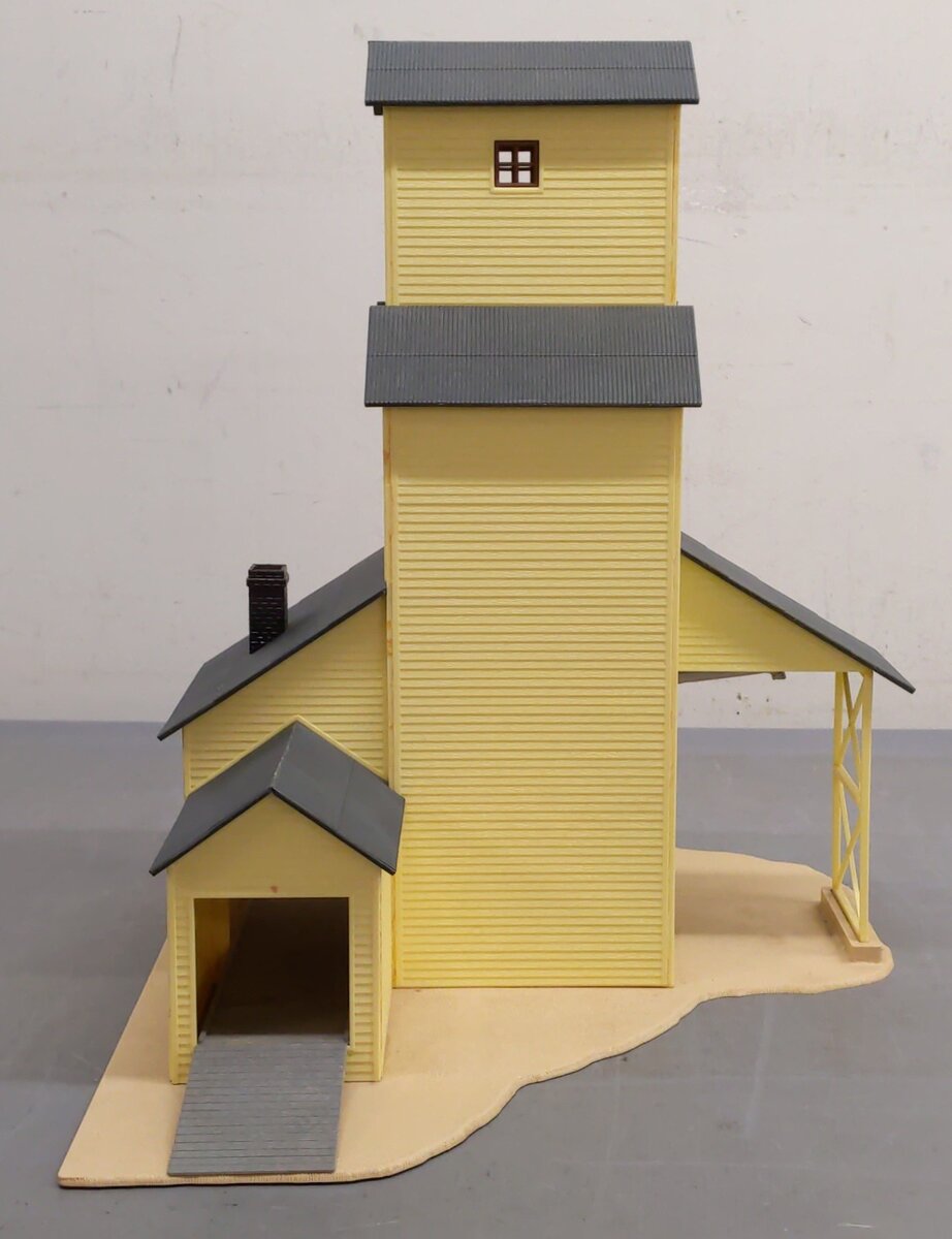 Lionel 6-12726 O Grain Elevator Building Kit -Assembled VG