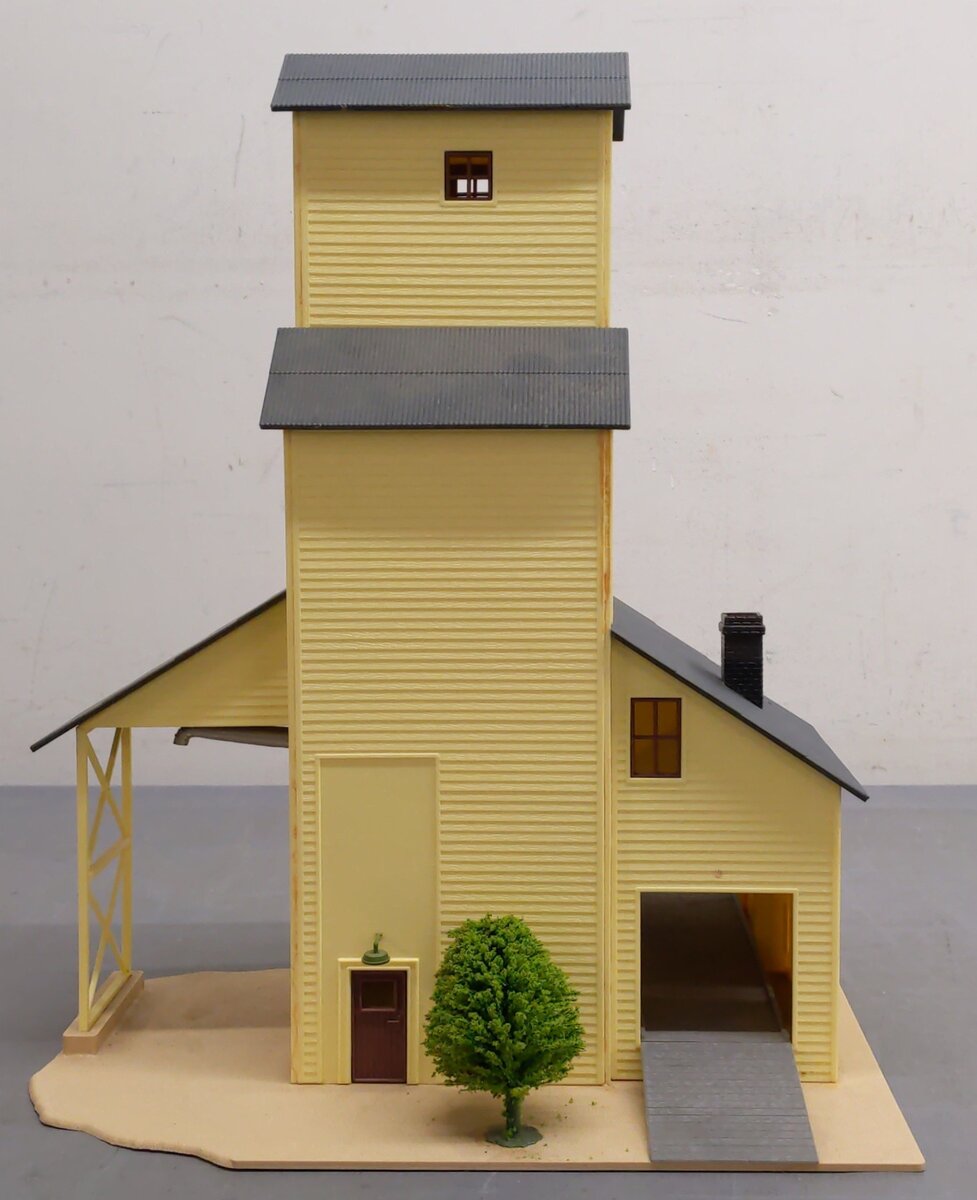 Lionel 6-12726 O Grain Elevator Building Kit -Assembled VG