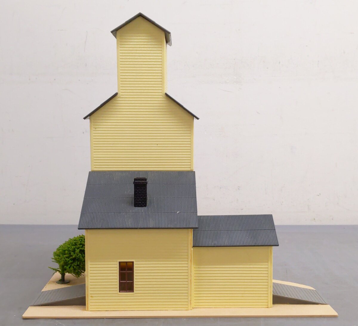 Lionel 6-12726 O Grain Elevator Building Kit -Assembled VG