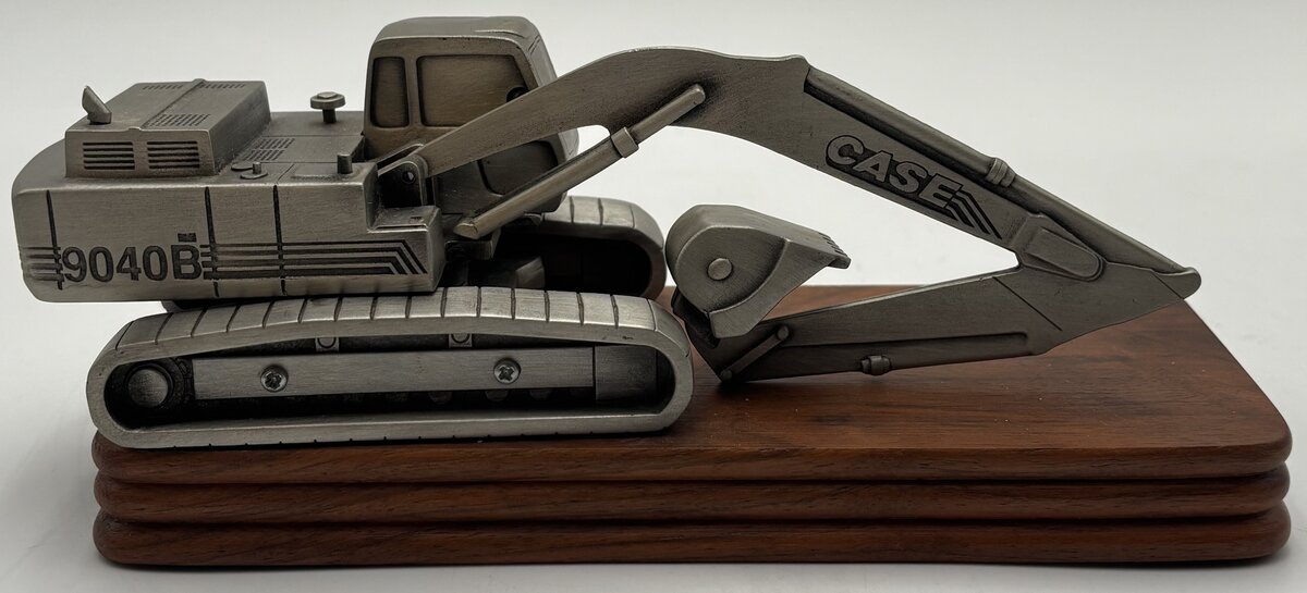Pewter Case 9040B Hydraulic Excavator w/Stand EX
