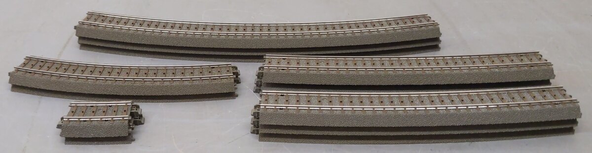 Marklin HO Scale Assorted Curved C Track Sections [13] EX