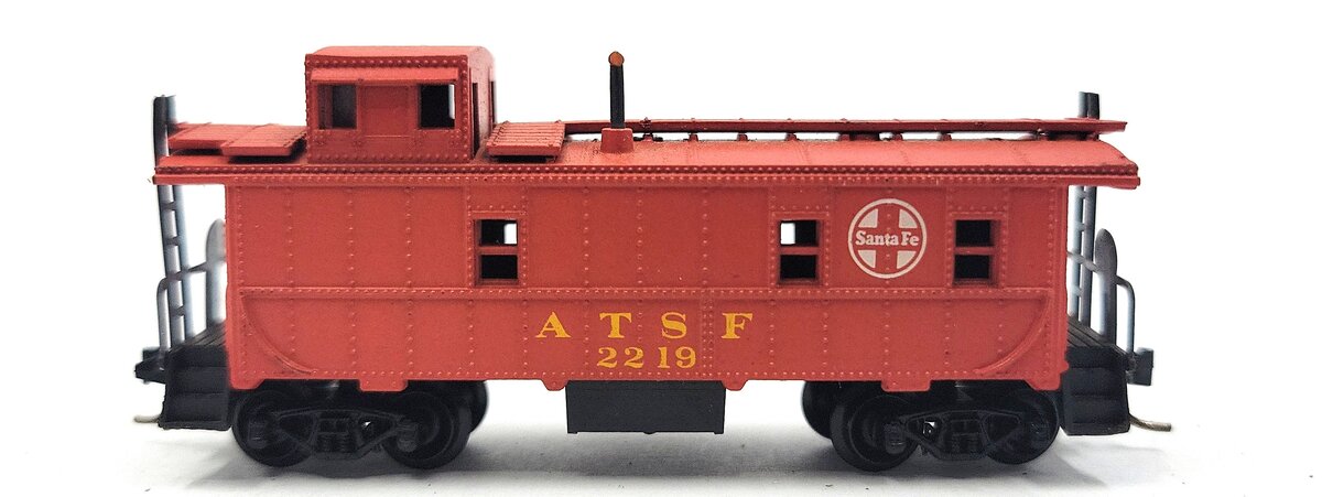 Atlas 3563 N Atchison, Topeka & Santa Fe 34' Steel Caboose #2219