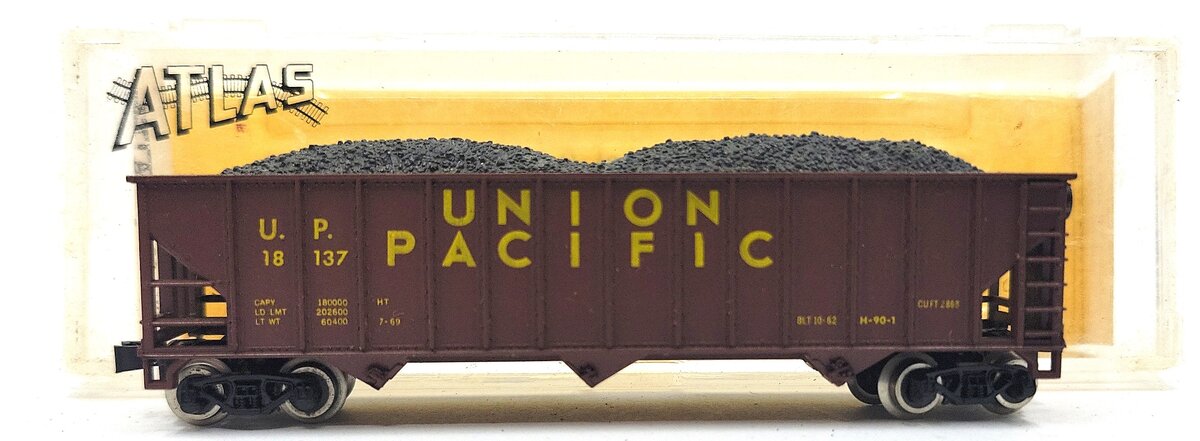 Atlas 3263 N Scale Union Pacific Hopper Car w/Coal Load #18137 LN/Box