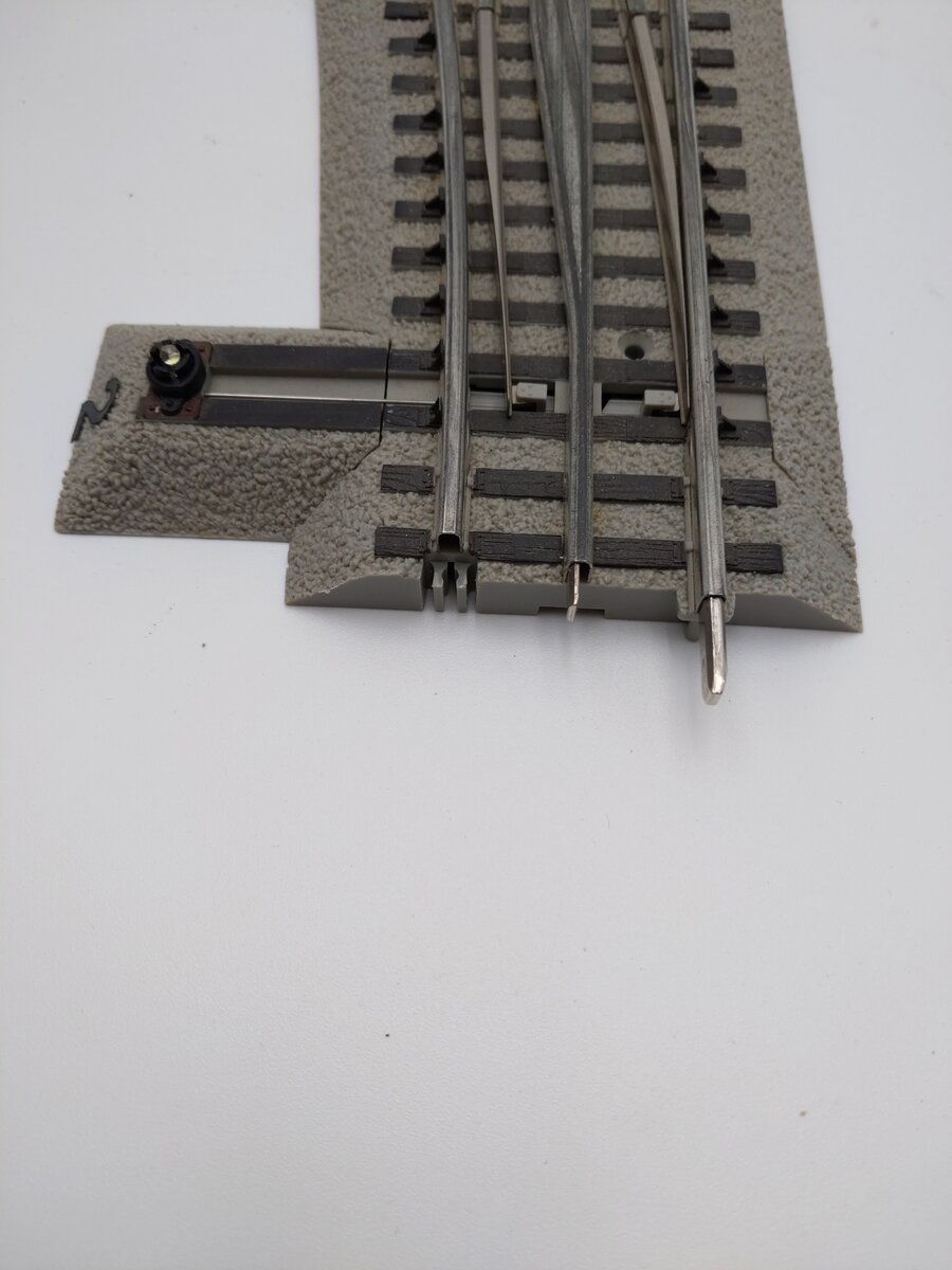 Lionel 6-12048 O72 Left Hand Remote-Control FasTrack Switch Turnout VG