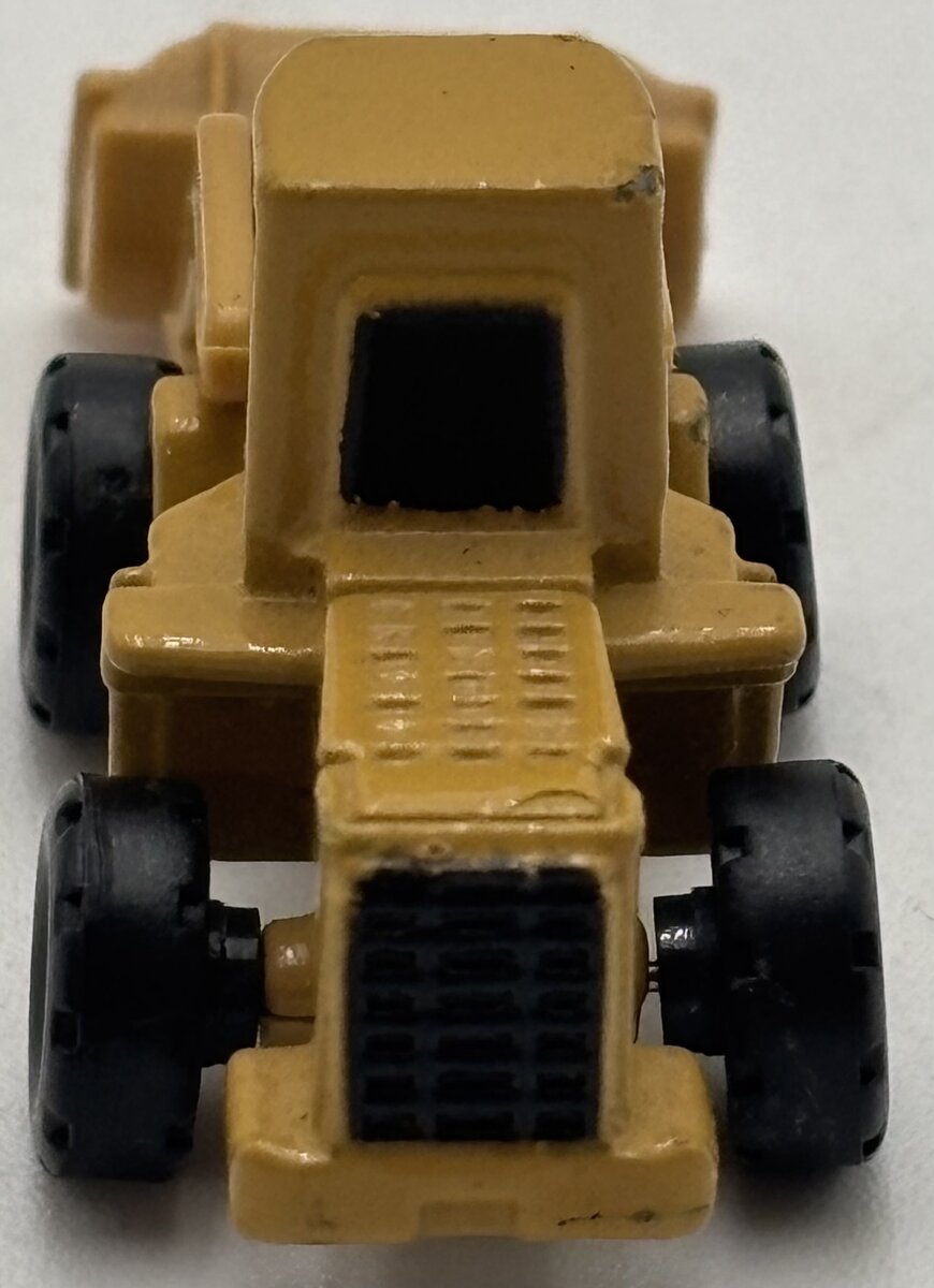 Ertl 0261Q 1:100 CAT Wheel Loader Diecast EX