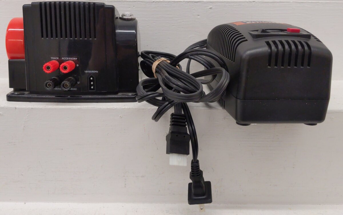 Lionel 6-37947 O GW-180 180 Watt Transformer EX/Box