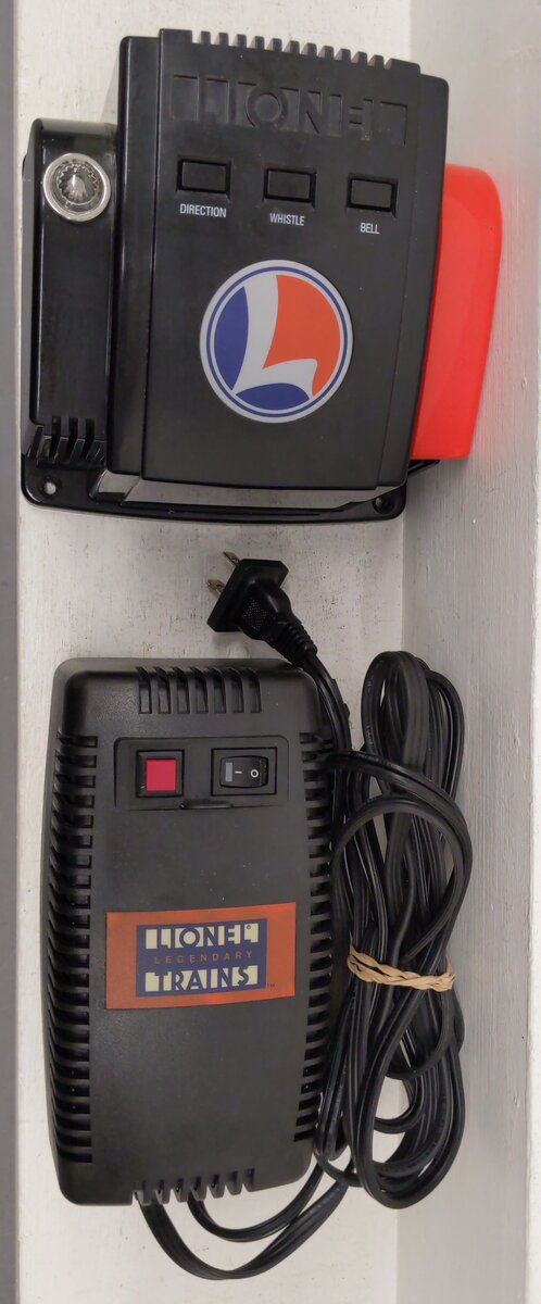Lionel 6-37947 O GW-180 180 Watt Transformer EX/Box