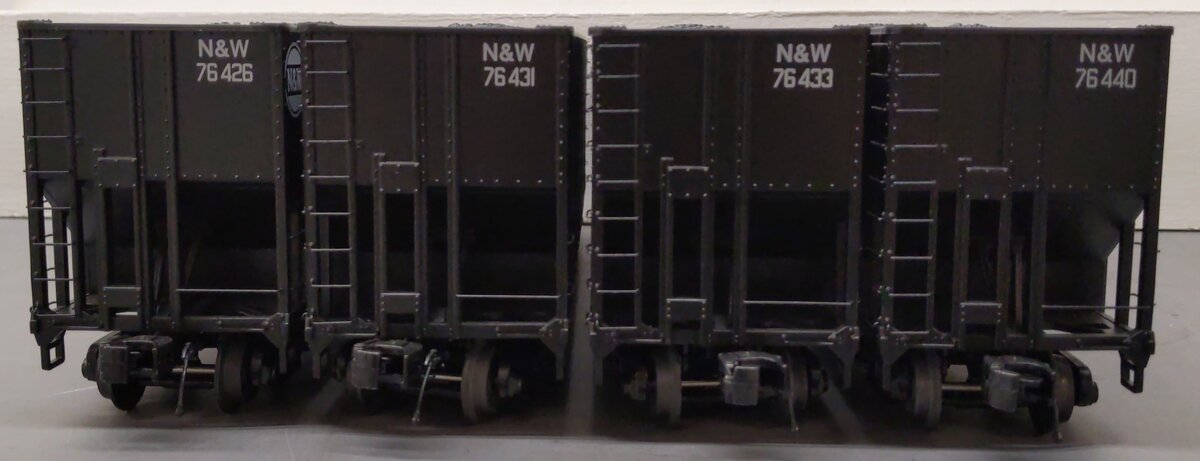 MTH 20-92400 O Norfolk & Western Coke Hopper Car w/Load 4-Car Set EX/Box