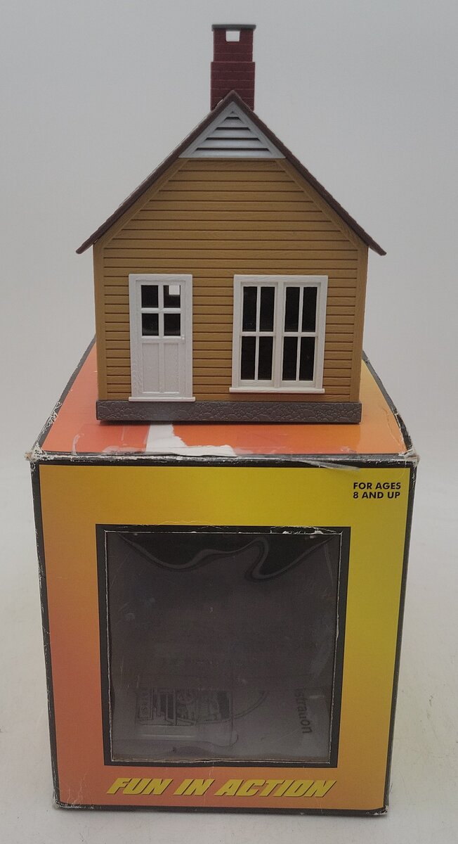 MTH 30-90008 O Gauge Mustard & Red Work House #1 EX/Box