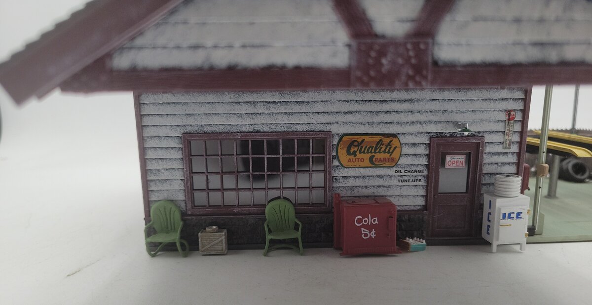 Woodland Scenics BR5849 O Built-&-Ready Ethyl's Gas & Service Building VG