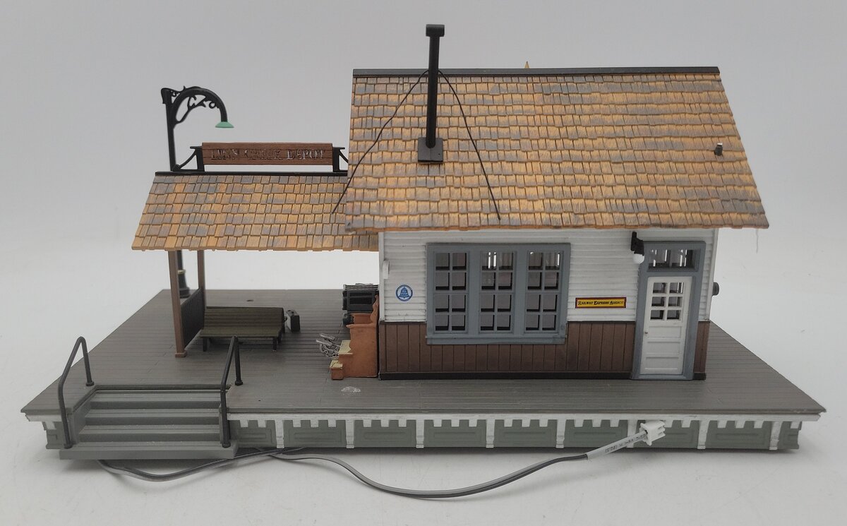 Woodland Scenics BR5852 O Built-&-Ready Linn Creek Depot Building EX