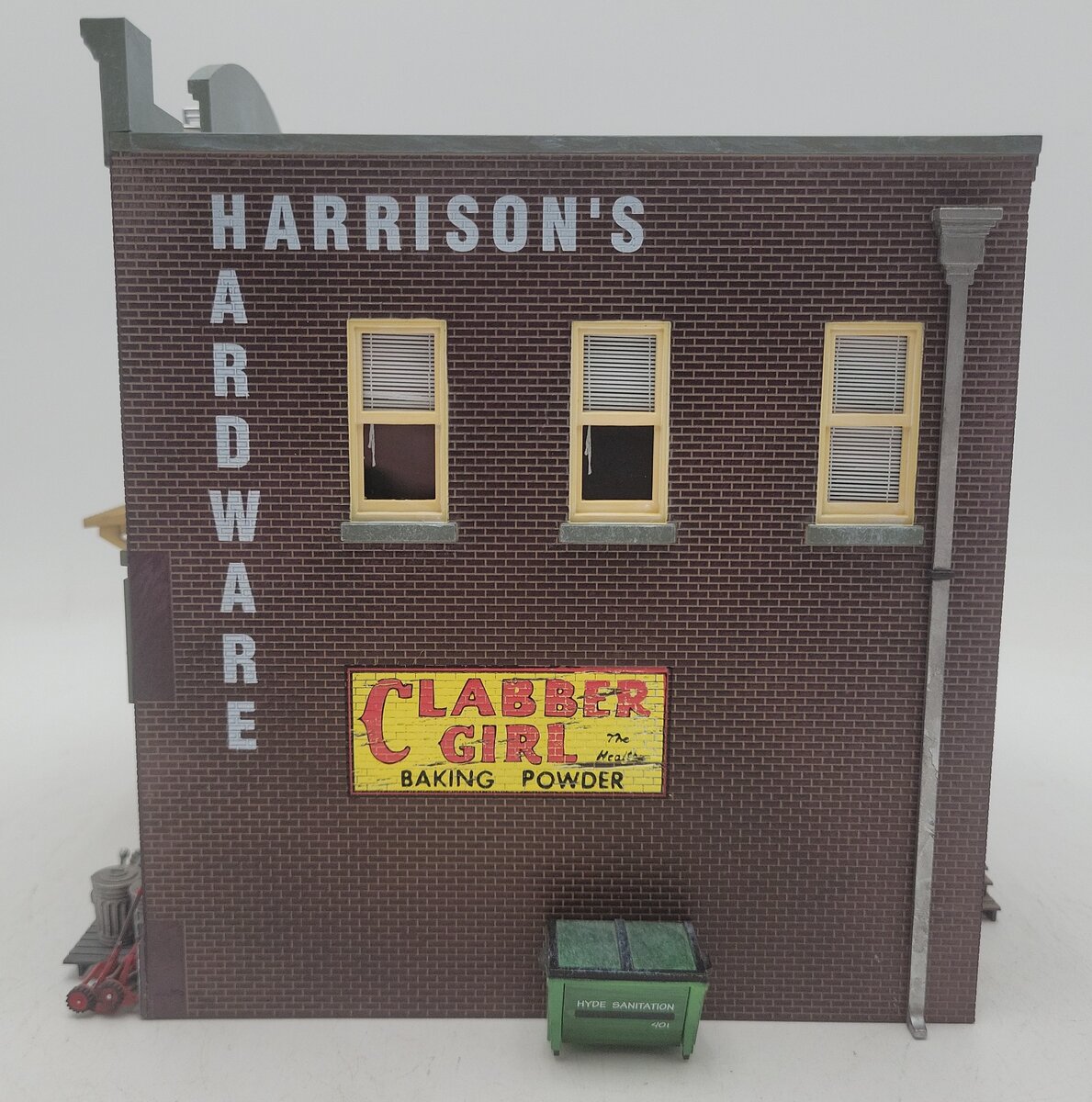 Woodland Scenics BR5842 O Scale Built-&-Ready Harrison's Hardware Building EX
