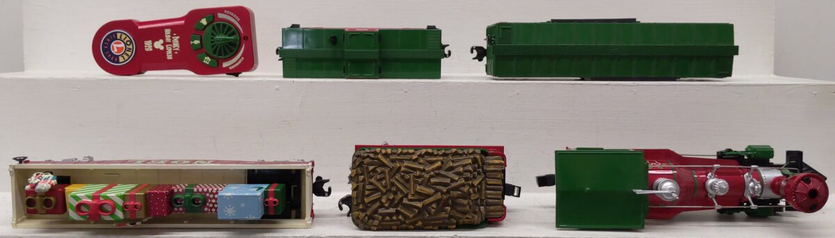 Lionel 6-82716 O Gauge Mickey's Holiday to Remember Christmas Steam Train Set EX