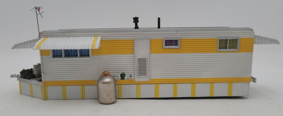 Woodland Scenics BR5863 O Built-&-Ready Sunny Days Trailer EX