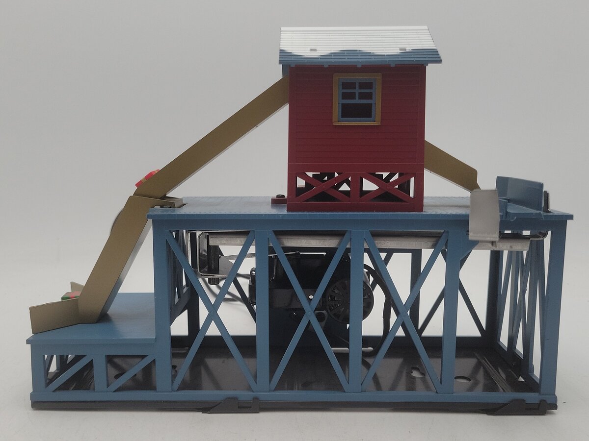Lionel 2129070 O Polar Express Present Chute Station Ready to Run VG