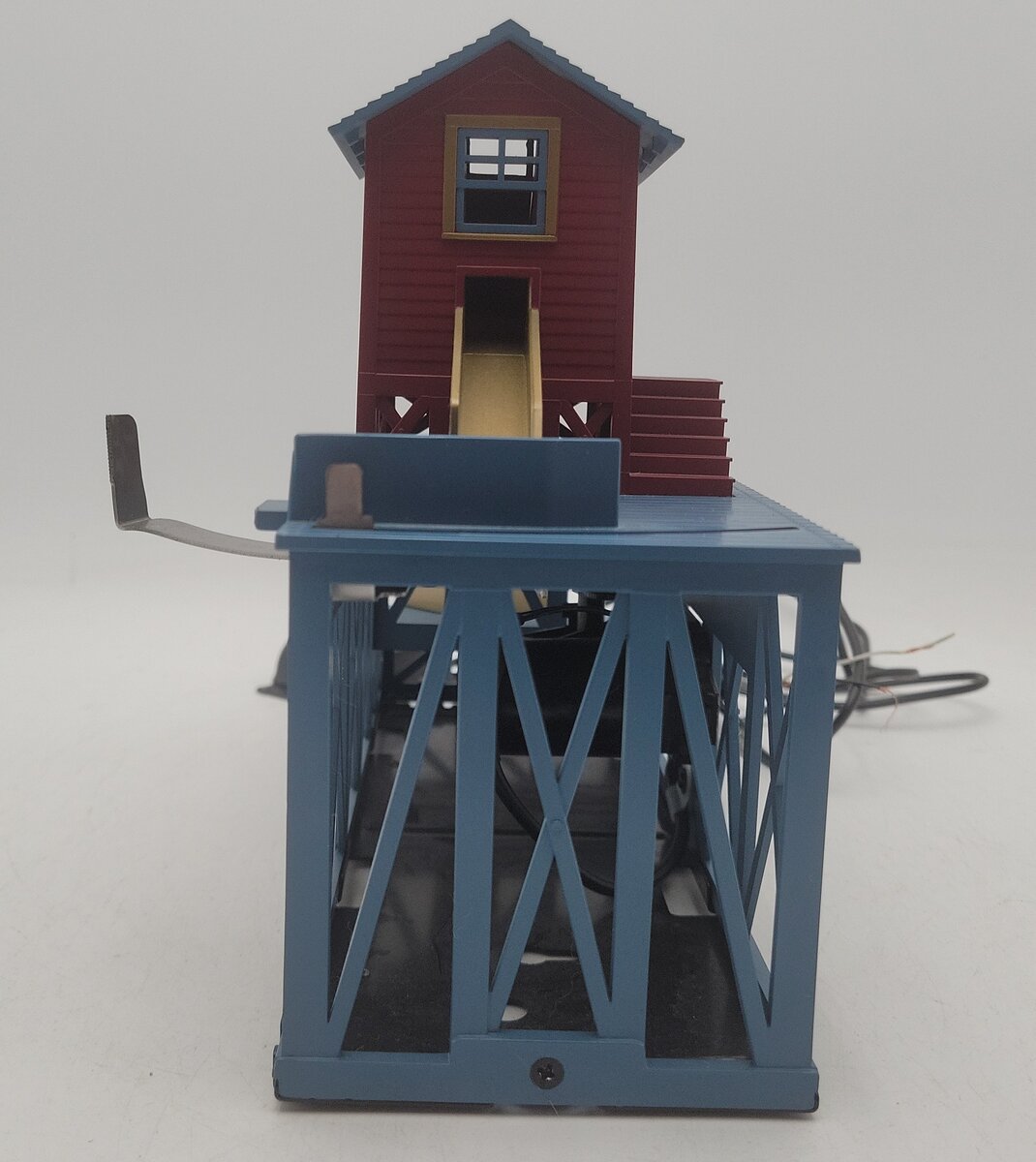 Lionel 2129070 O Polar Express Present Chute Station Ready to Run VG