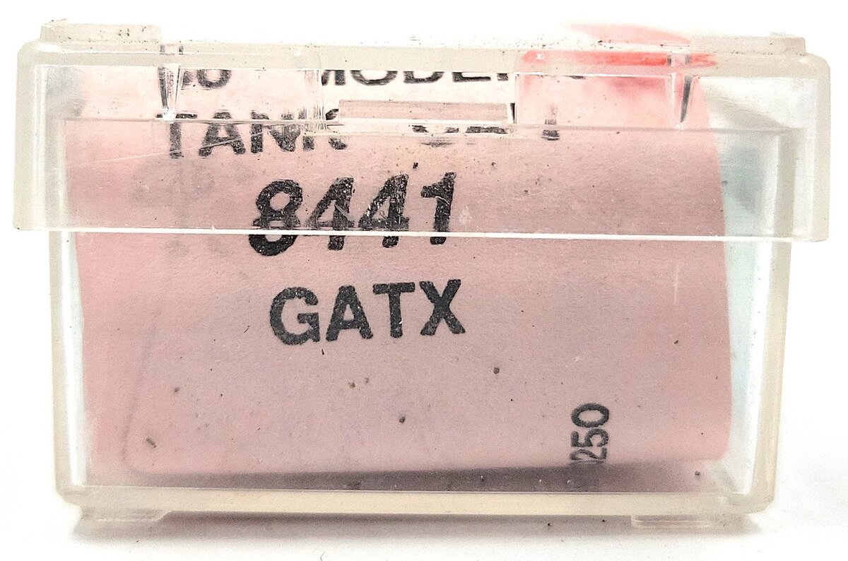 Roundhouse 8441 N Scale GATX 50' Modern Tank Car #52600 EX/Box