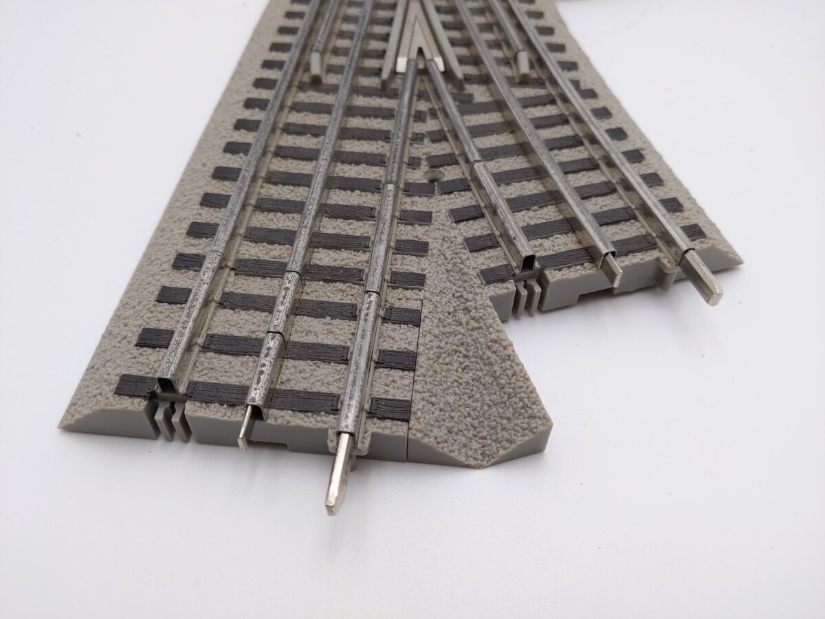 Lionel 6-12048 O72 Nickel Silver FasTrack Left Hand Remote Switch Turnout VG
