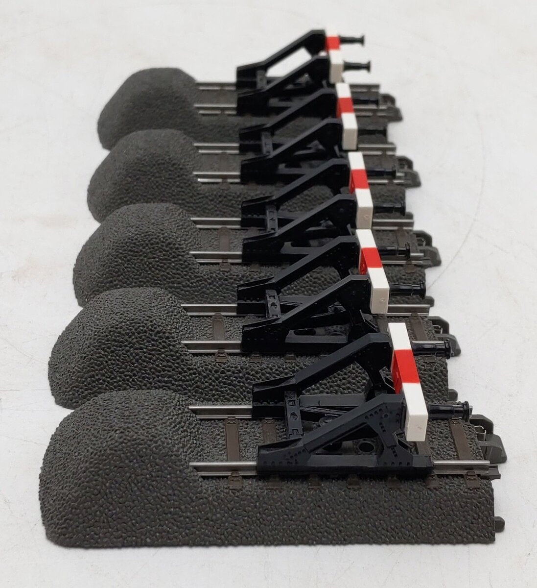 Marklin 24977 HO Scale C Track End with Bumpers [5] EX