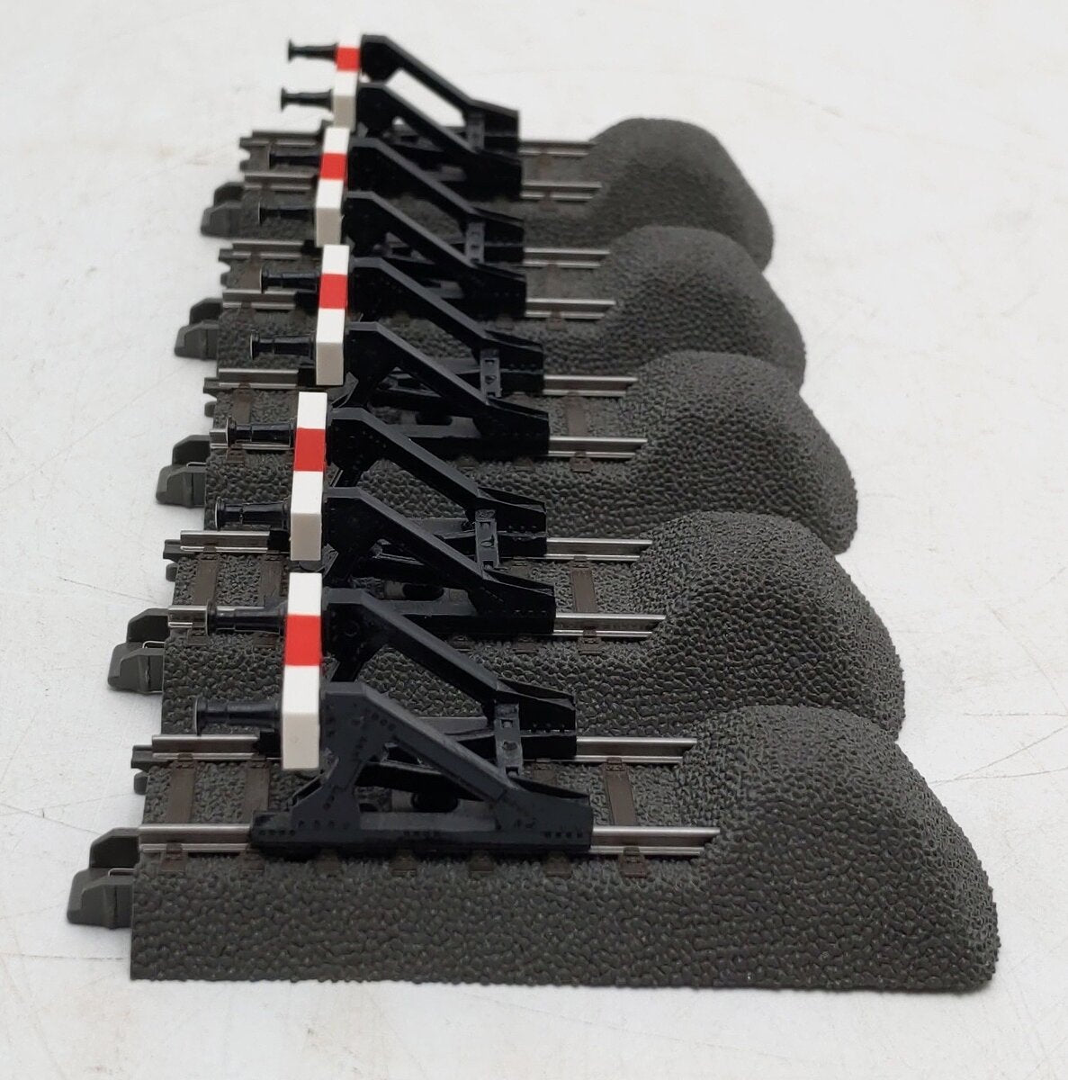Marklin 24977 HO Scale C Track End with Bumpers [5] EX