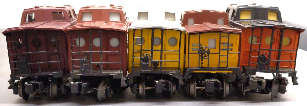 Lionel Assorted O Gauge Caboose [5] EX