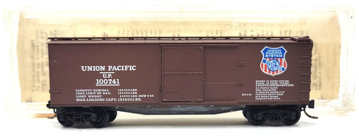 Micro-Trains 04200070 N Union Pacific 40' Double Sheathed Wood Boxcar #100741 EX/Box