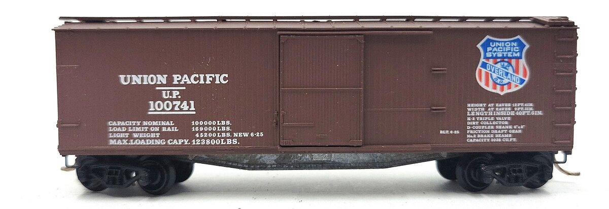 Micro-Trains 04200070 N Union Pacific 40' Double Sheathed Wood Boxcar #100741 EX/Box