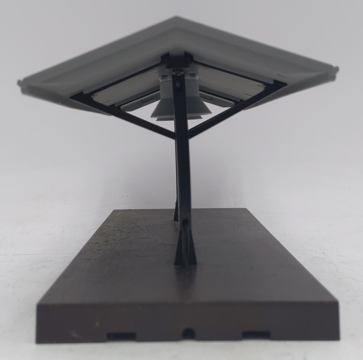 MTH 30-9006 O Gauge Passenger Station Platform (Gray Roof/Brown Base) EX