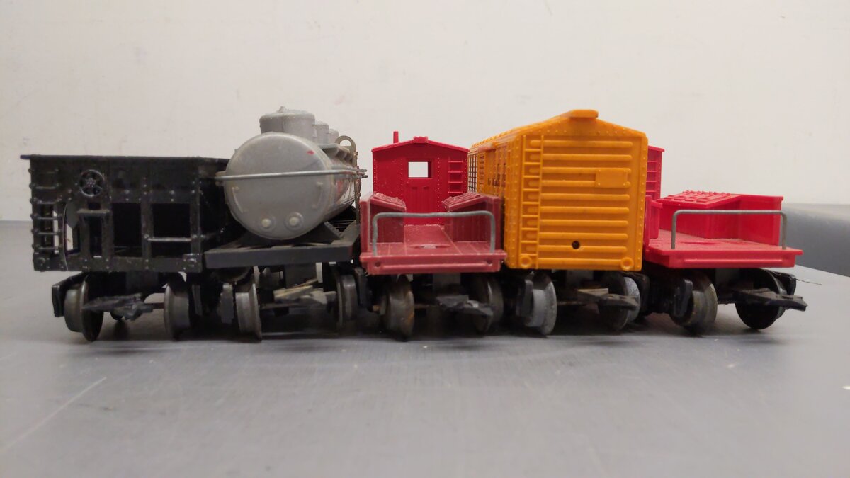 Marx Vintage O Gauge Train Cars 284, 586, 21429, 3280 And Unnumbered Caboose [5] VG