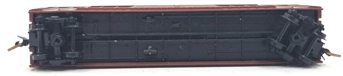 Roundhouse 8281 N Scale Western Pacific Box Car #38141 LN/Box