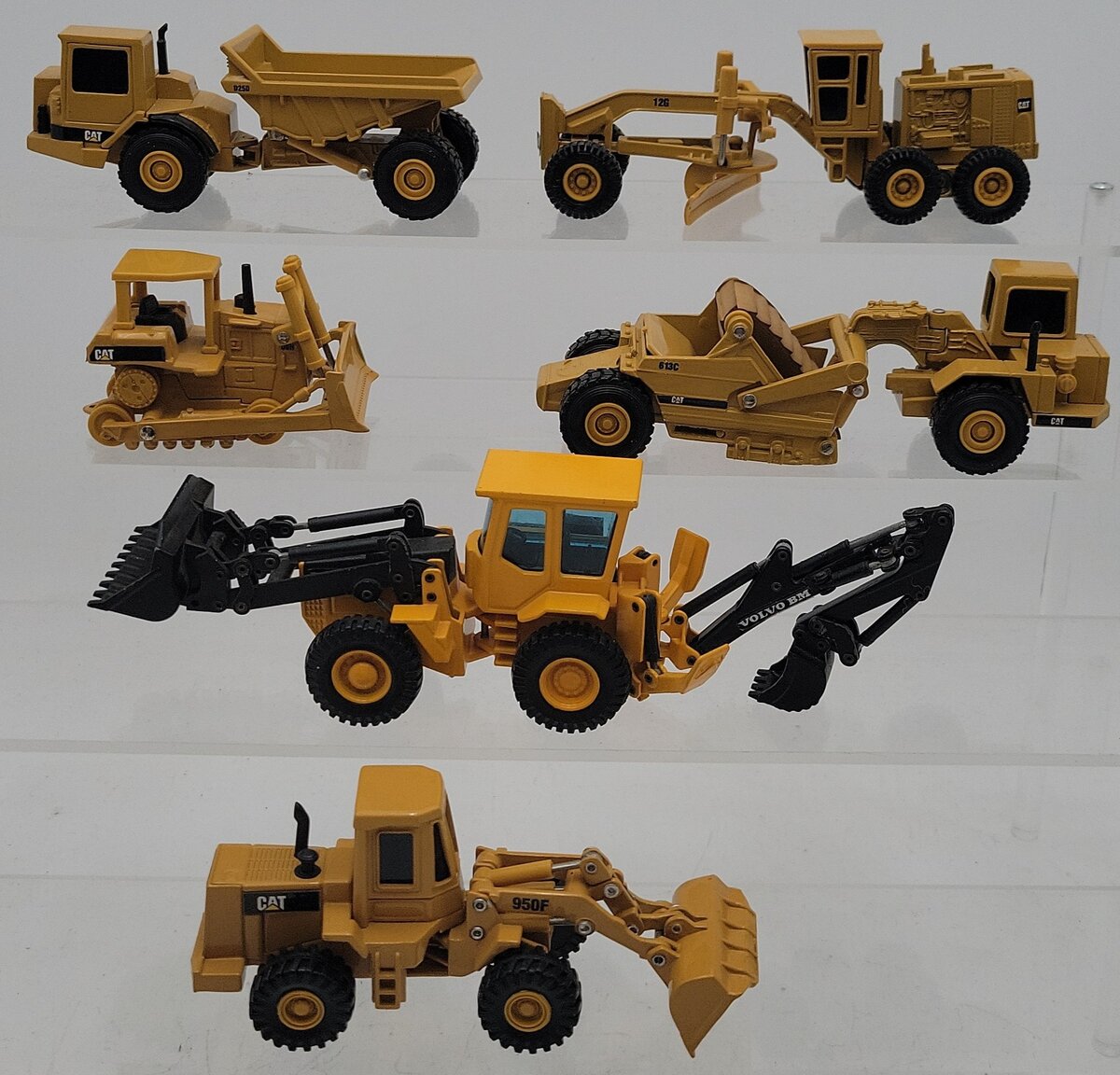 Ertl Assorted Diecast Caterpillar Vehicles [6] EX