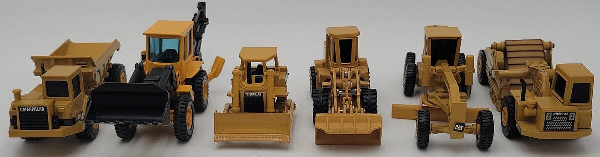 Ertl Assorted Diecast Caterpillar Vehicles [6] EX
