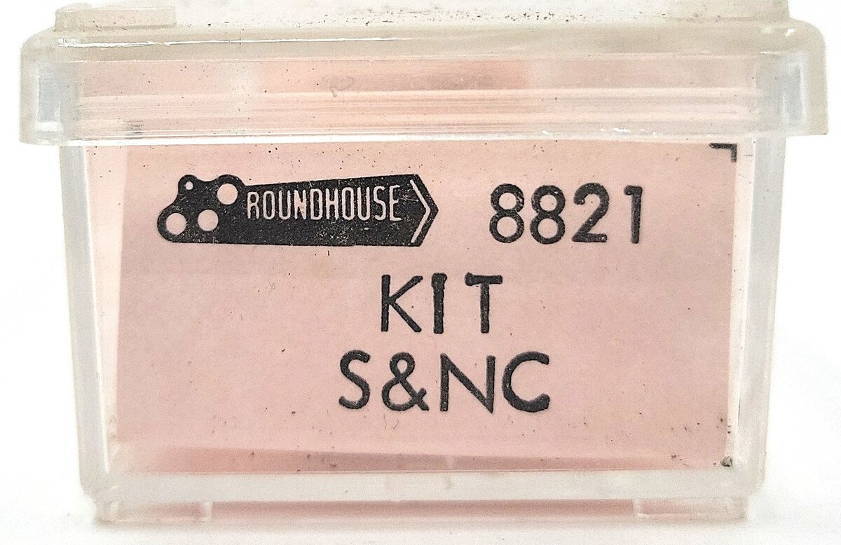 Roundhouse 8821 N Scale Seattle & North Coast Double Door Box Car LN/Box