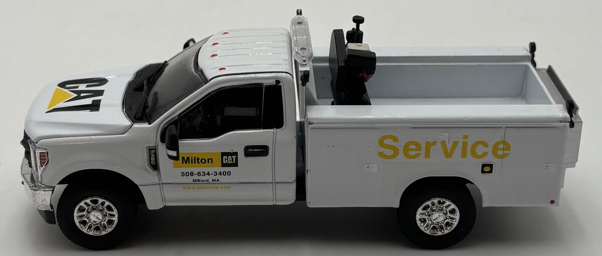 Tonkin SW1201-MC 1:50 Milton CAT Ford F-250 Regular Cab Super Duty Pickup EX