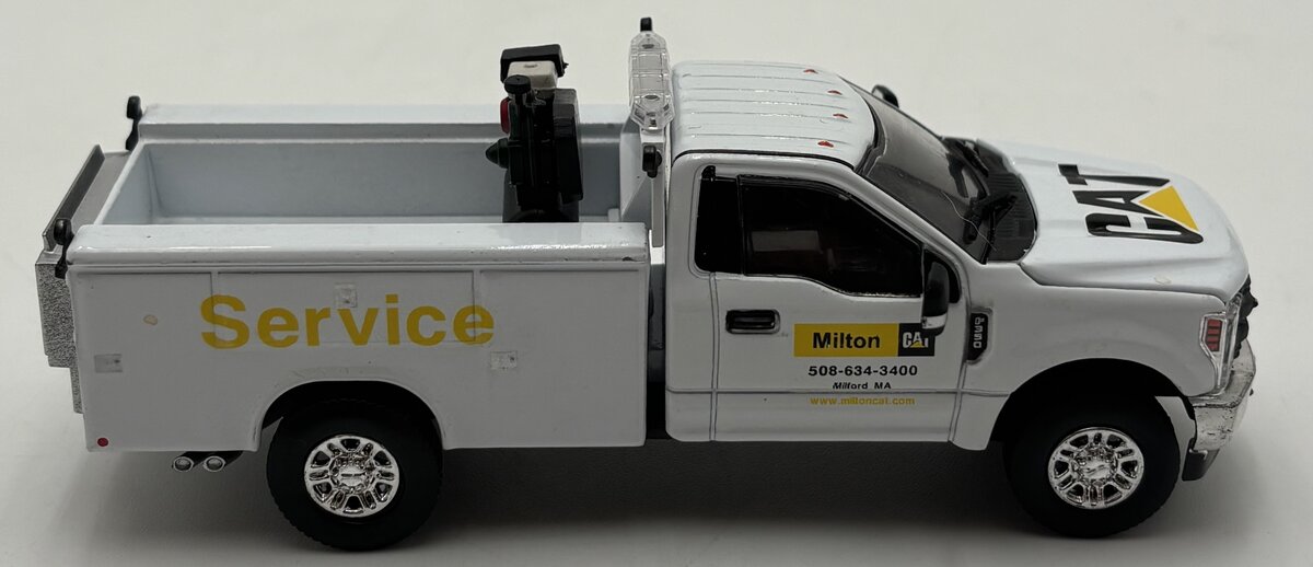 Tonkin SW1201-MC 1:50 Milton CAT Ford F-250 Regular Cab Super Duty Pickup EX