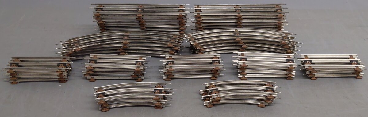 Lionel O Gauge Assorted Curved and Straight Track Sections  [45] VG