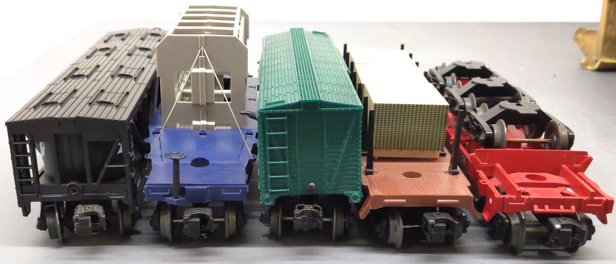 Lionel Assorted O Gauge Freight Cars [5] EX