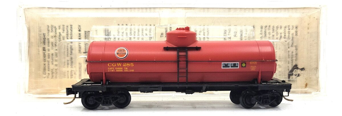 Micro-Trains 06500300 N Chicago Great Western 39' Single Dome Tank Car #285 EX/Box