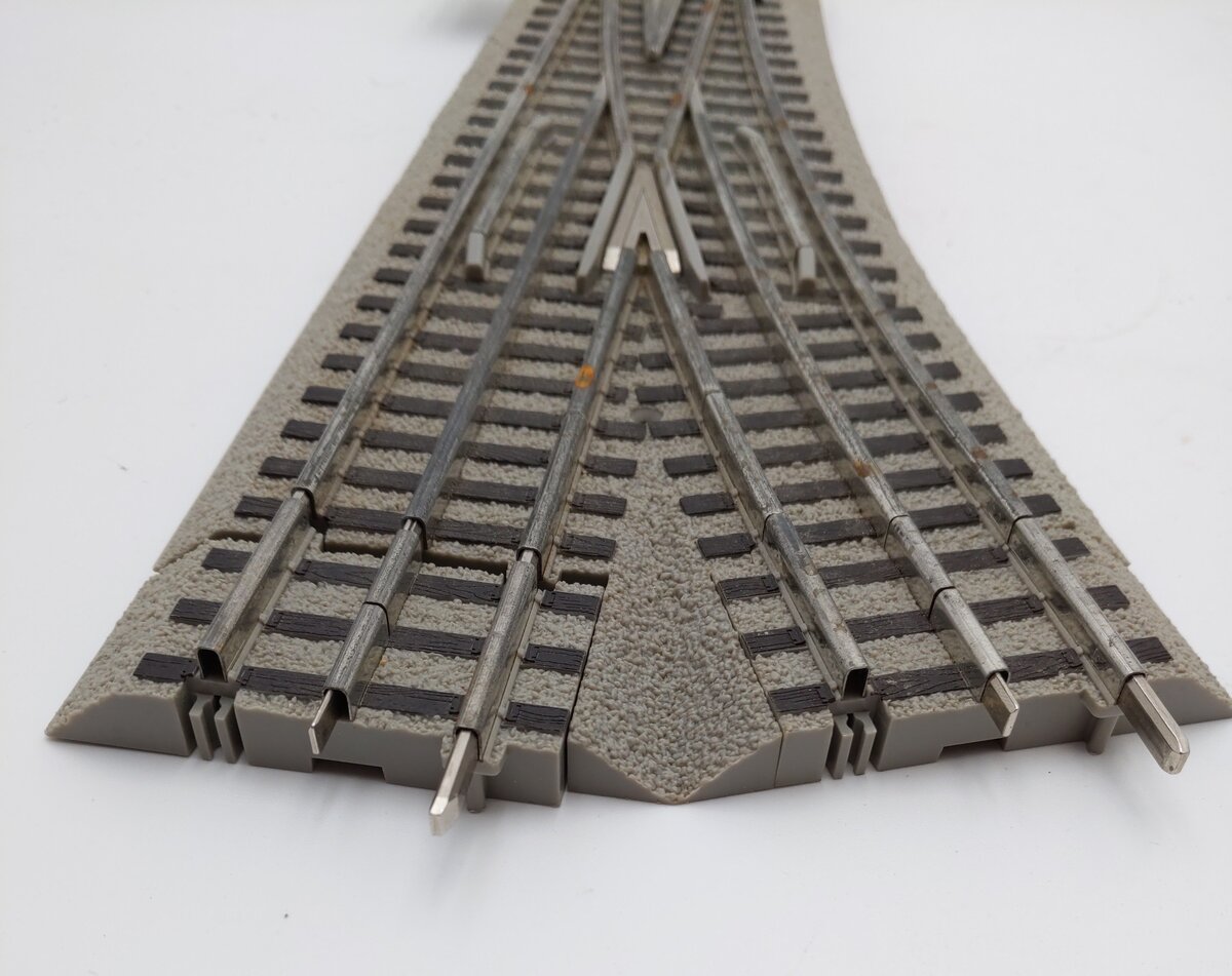 Lionel 6-12048 O72 Nickel Silver FasTrack Left Hand Remote Switch Turnout VG