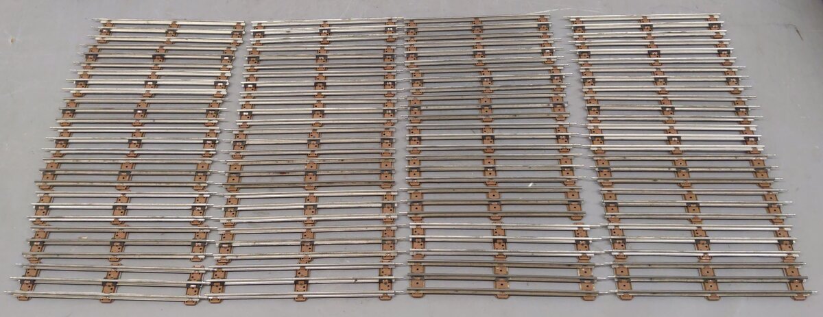 Lionel O Gauge Assorted Straight & Curved Track & 1 Cross over [56] VG