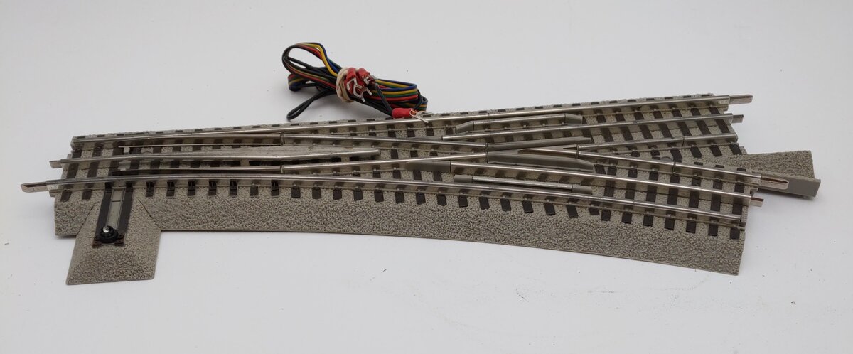 Lionel 6-81952 O-72 Right Hand Fastrack Remote/Command Switch Turnout VG