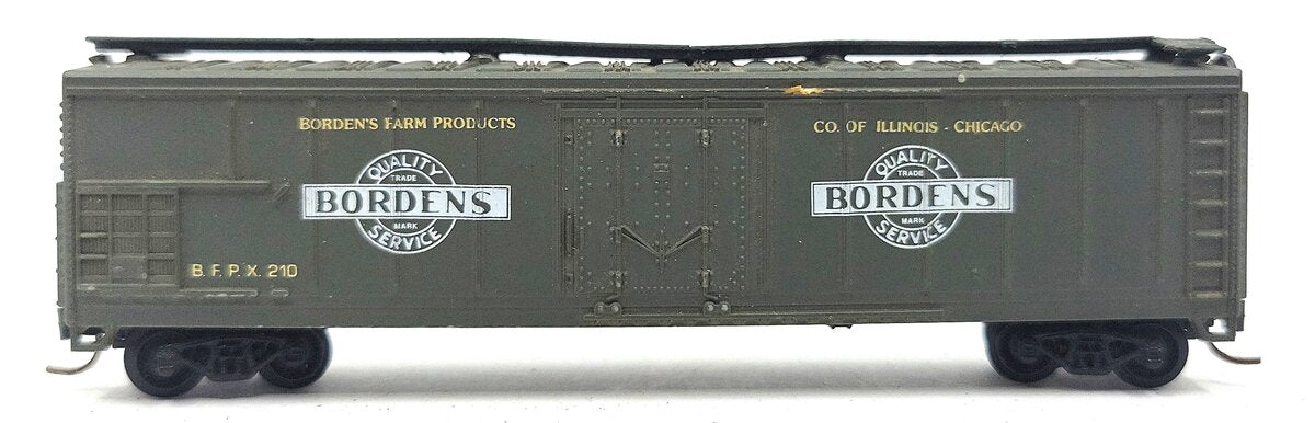 Life Like 7718 N Scale Borden's Farm Products 50' Mechanical Reefer #210 LN