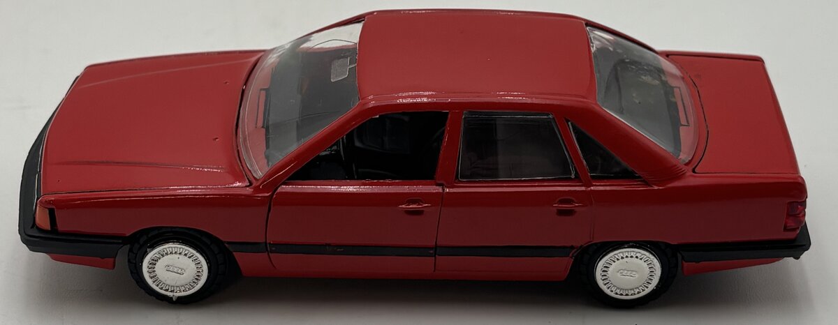 Conrad 1022 1:43 Red Audi 100 EX