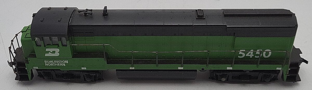 Athearn 3401 HO Burlington Northern U2BB Powered Diesel Locomotive #5450 VG