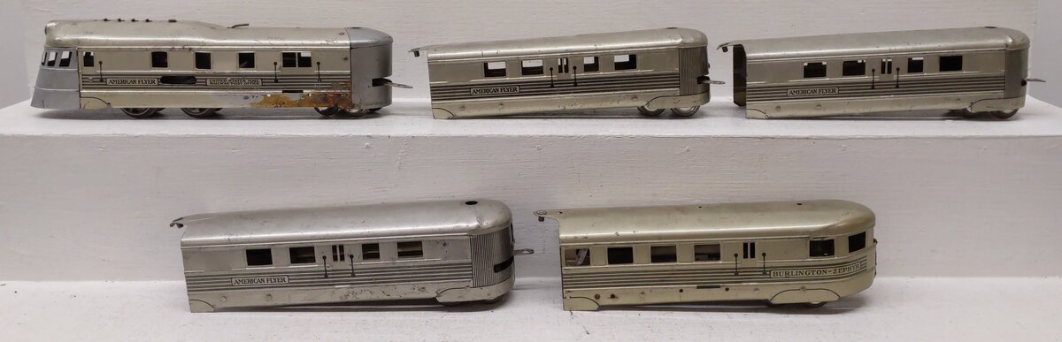 American Flyer 9900 Vintage O Clockwork 5 Unit Burlington Pioneer Zephyr Set