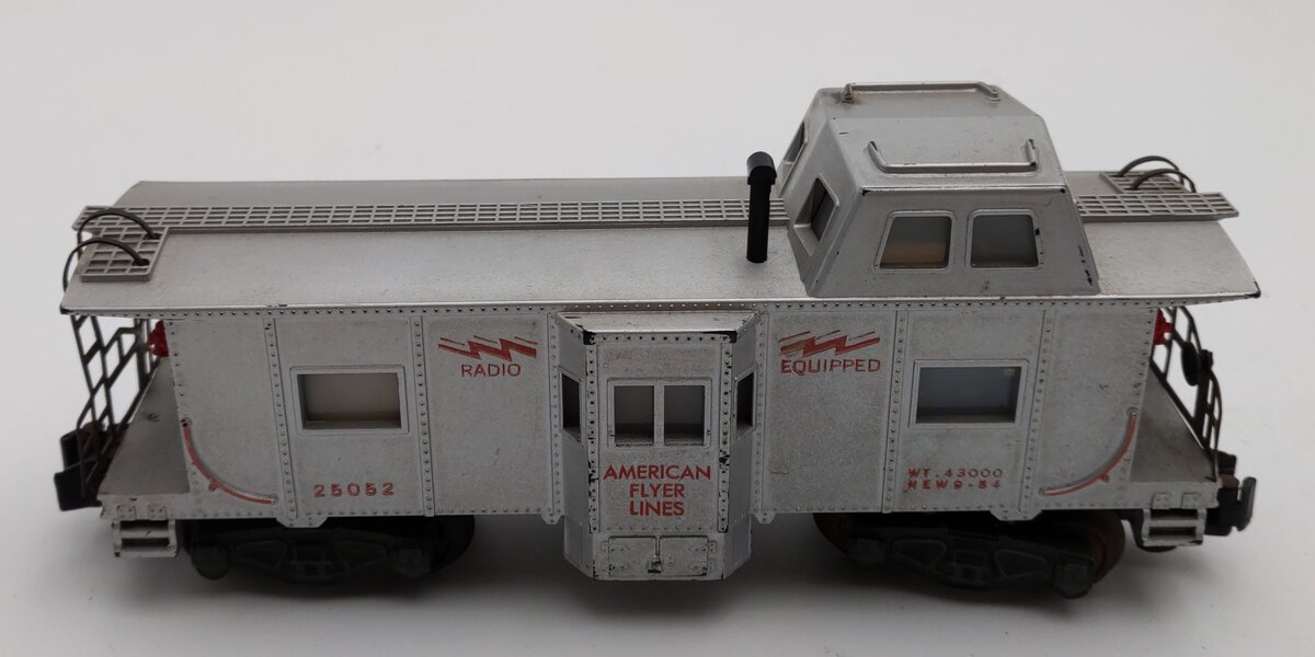 American Flyer 25052 S Gauge Vintage Operating Action Bay Window Caboose VG