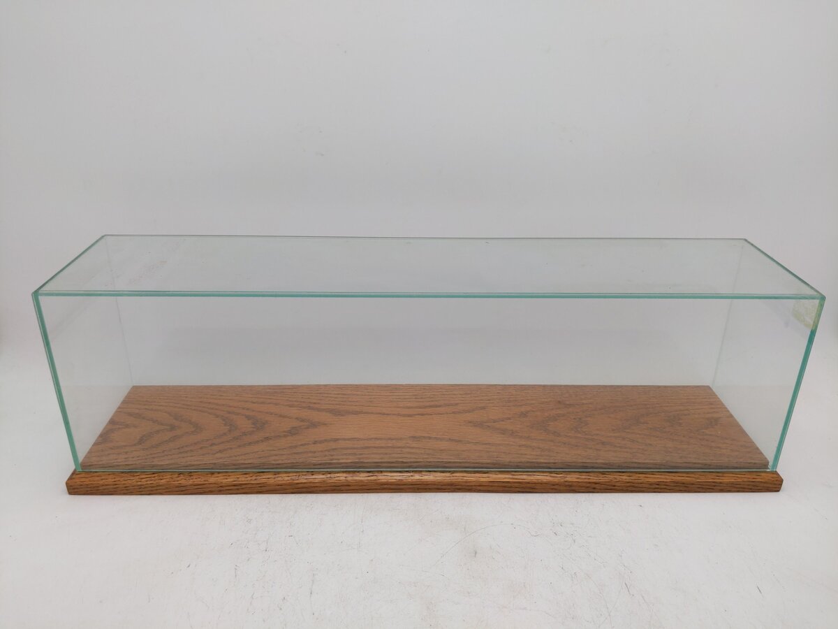 Glass Display Case EX
