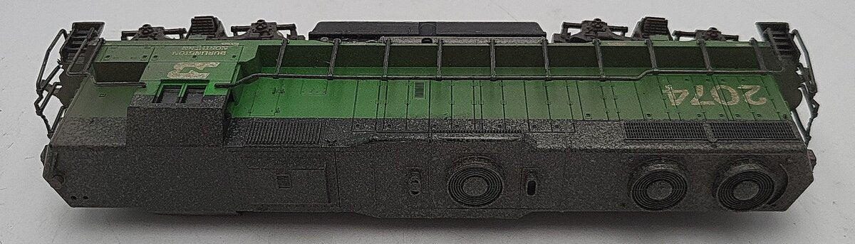 Atlas 7022 HO Custom Weathered Burlington Northern GP38 Diesel Locomotive #2074